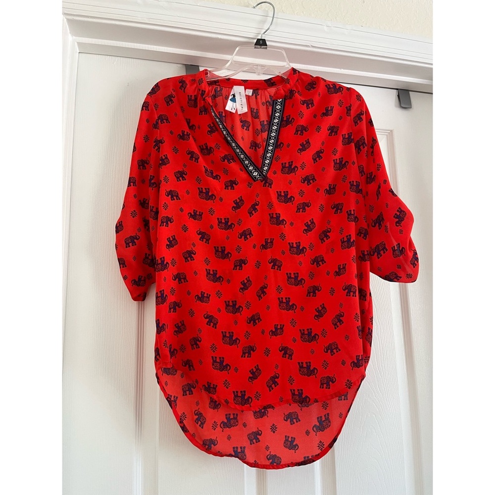 Society Girl Women’s Elephant Print Hi/Lo Blouse